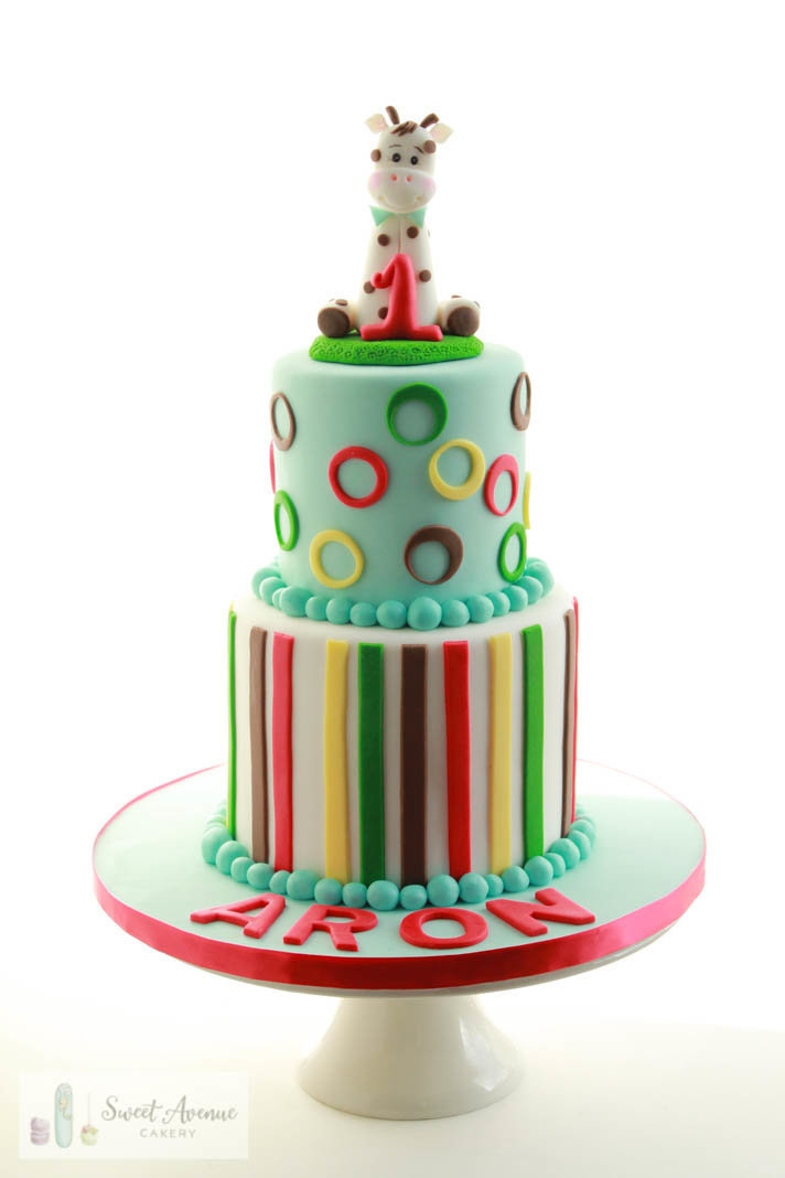 sophie the giraffe birthday cake