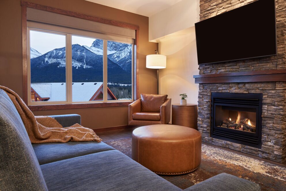 Stoneridge_Canmore_room