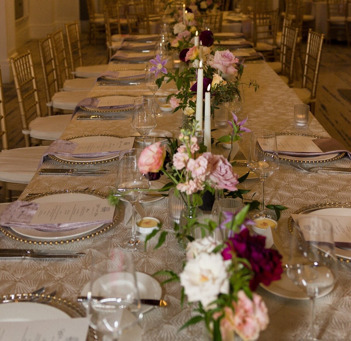 12024KateIlyaTheLanghamBostonHotelWeddingPhotosWeddingPhotosBostonSymulaMediaGroupBostonMassachusettsWeddingPhotographerNewEnglandWeddingPhotographyBostonWeddingPhotographerTrueToColorEditorialCinematic-28 Large