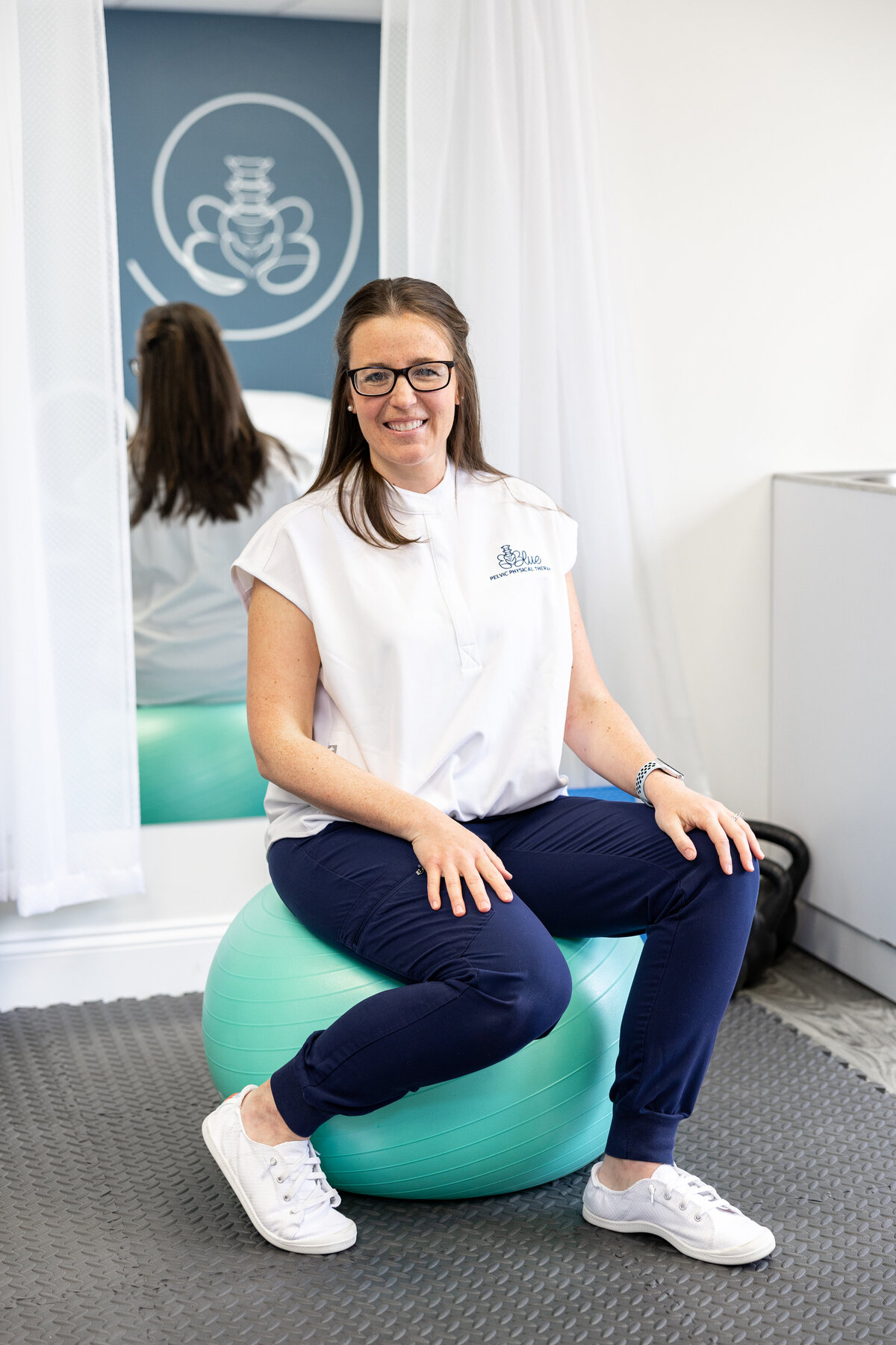 baldwinsville-physical-therapist-063_Blue-Pelvic-PT_SHP_2007