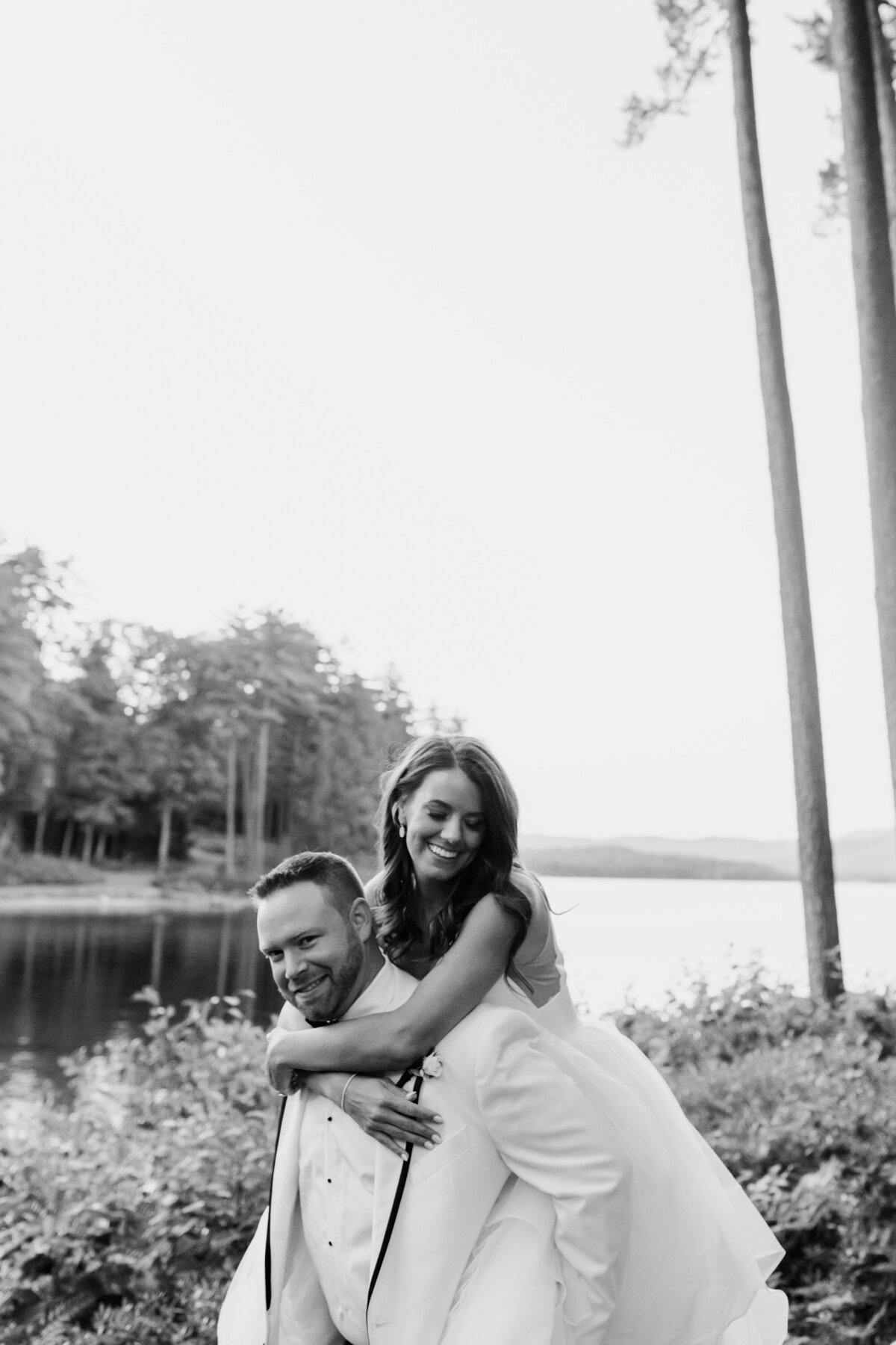 bride-groom-piggyback