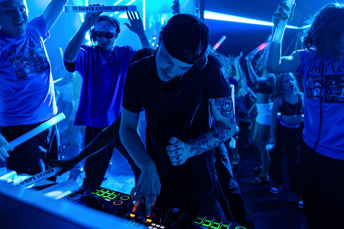 ID-Intrinsic-Tour-2025-0012