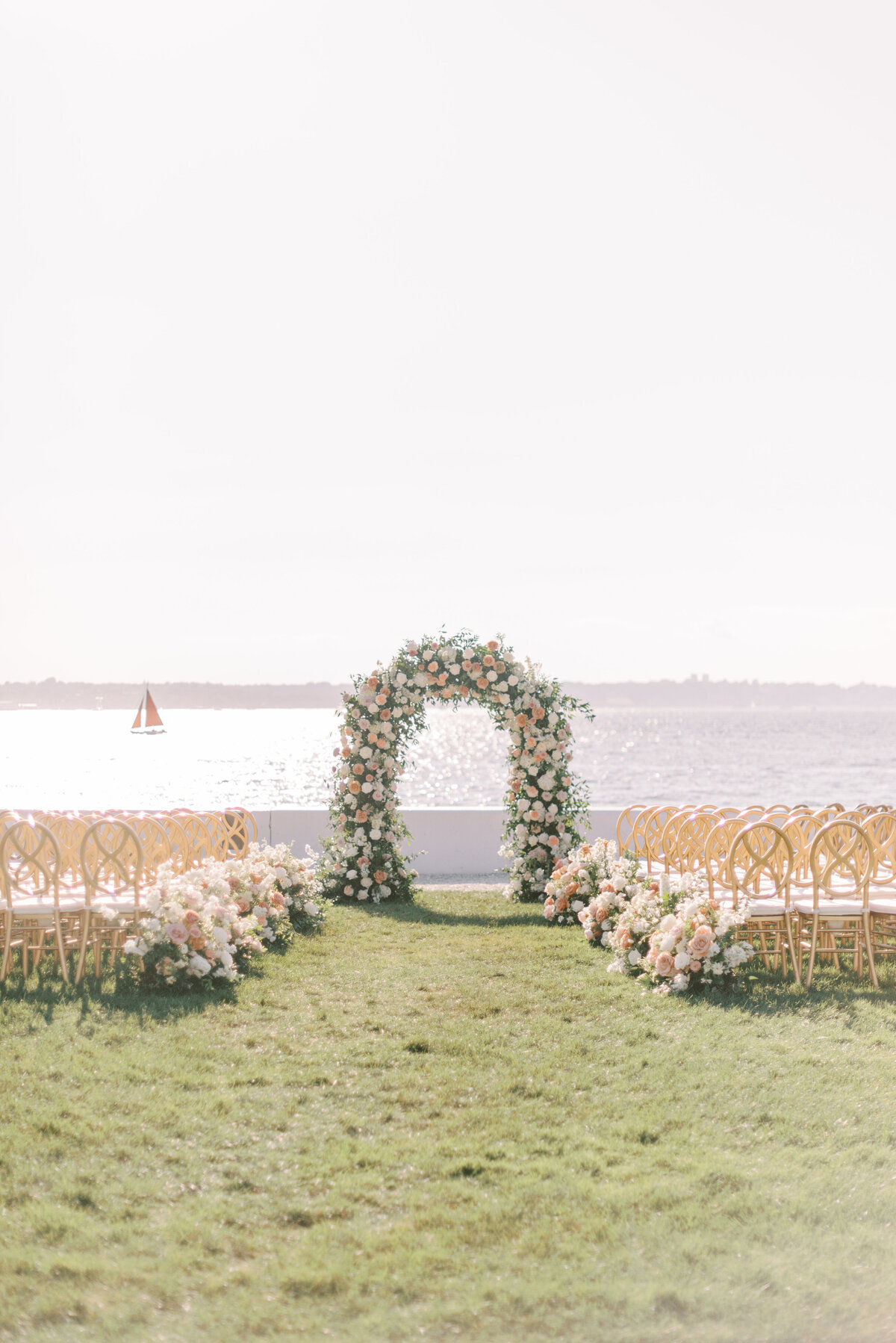 Ceremony-Flowers-Romantic-Wedding-Stoneblossom-Sarah-Brehant-Events