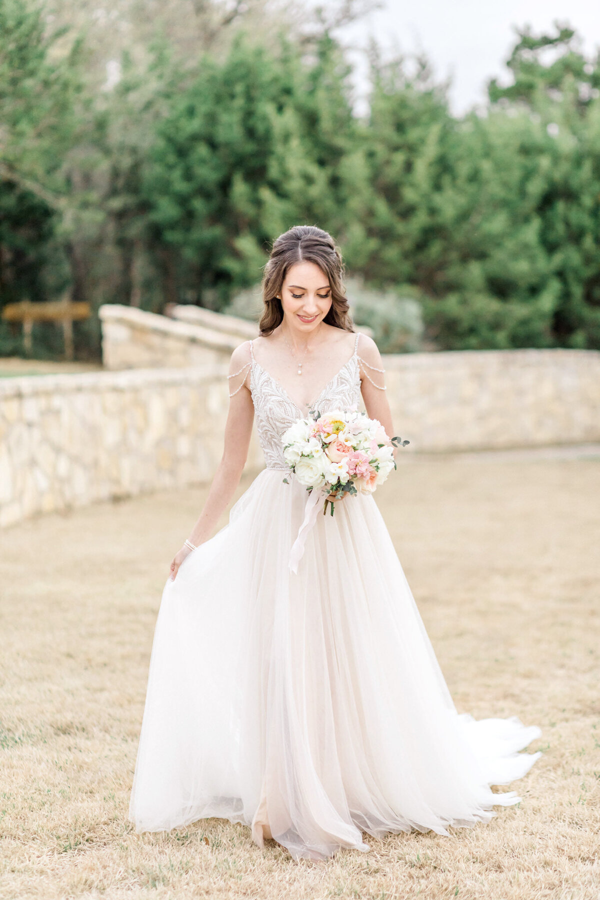 Scenic-Springs-helotes-bridal-session-1