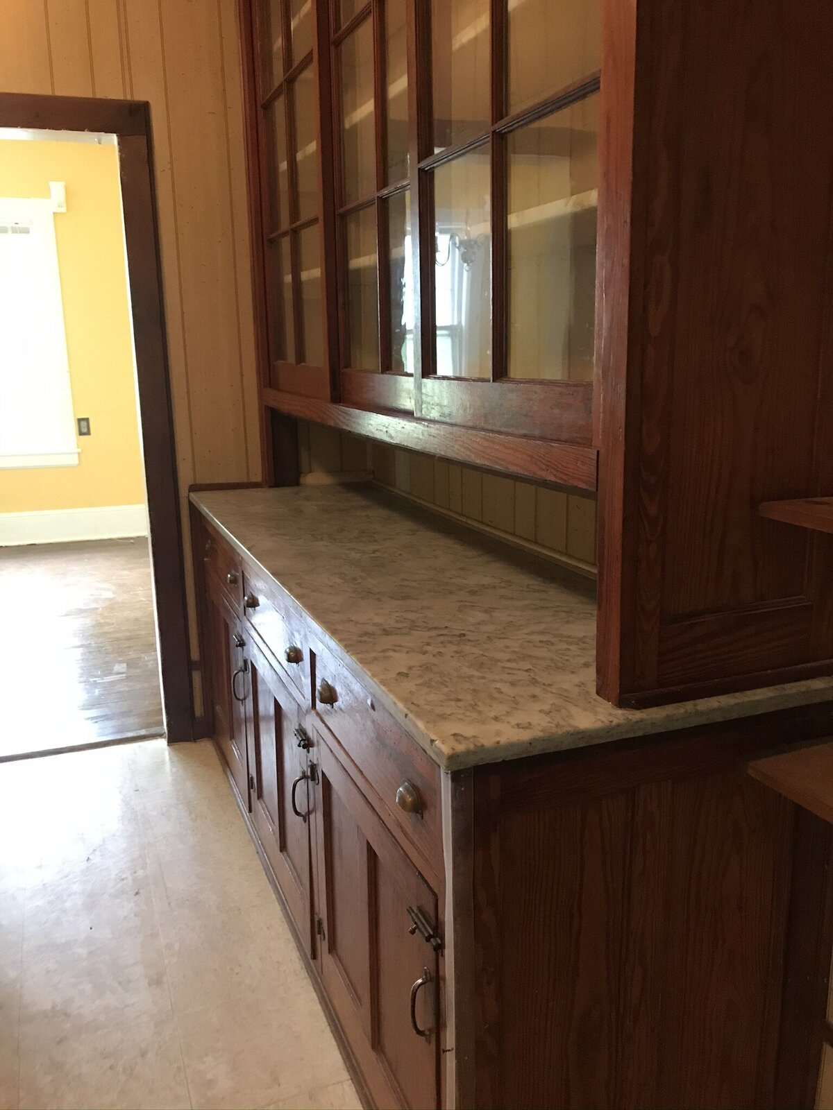 Hutch before (1)