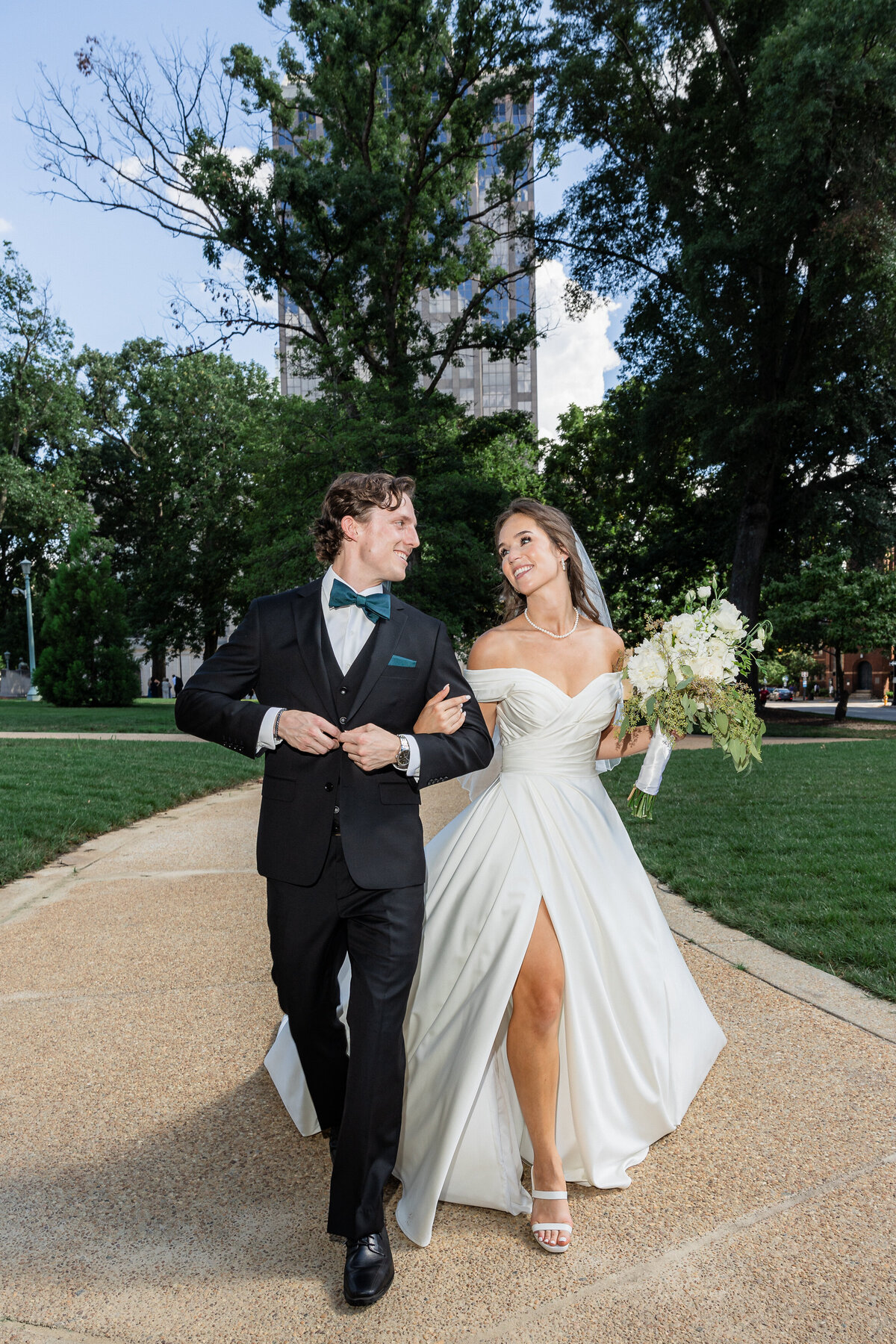 dove&fox_modern_editorial_wedding_photography_is&q_200