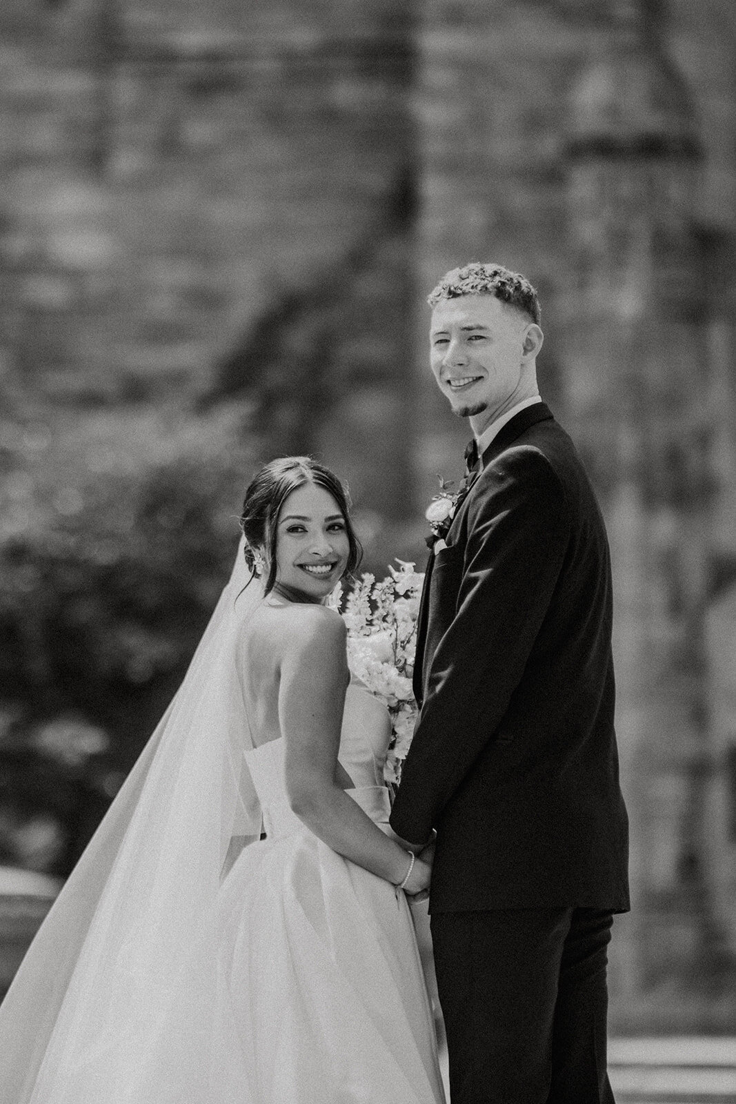 Tyde at Walnut Beach Romantic and Timeless Summer Wedding