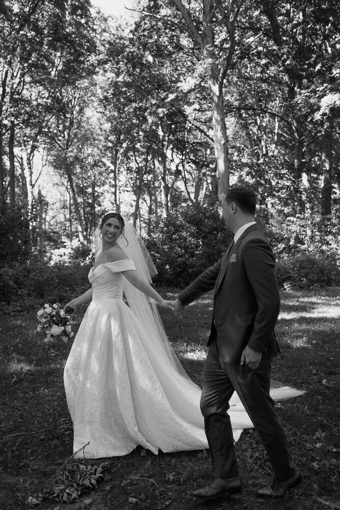 Nichole-Babiez-Photography-wedding-photographer-lincolnshire-marriott-forest-preserve-modern-elegant-whimsical-luxury-editorial-destination-34