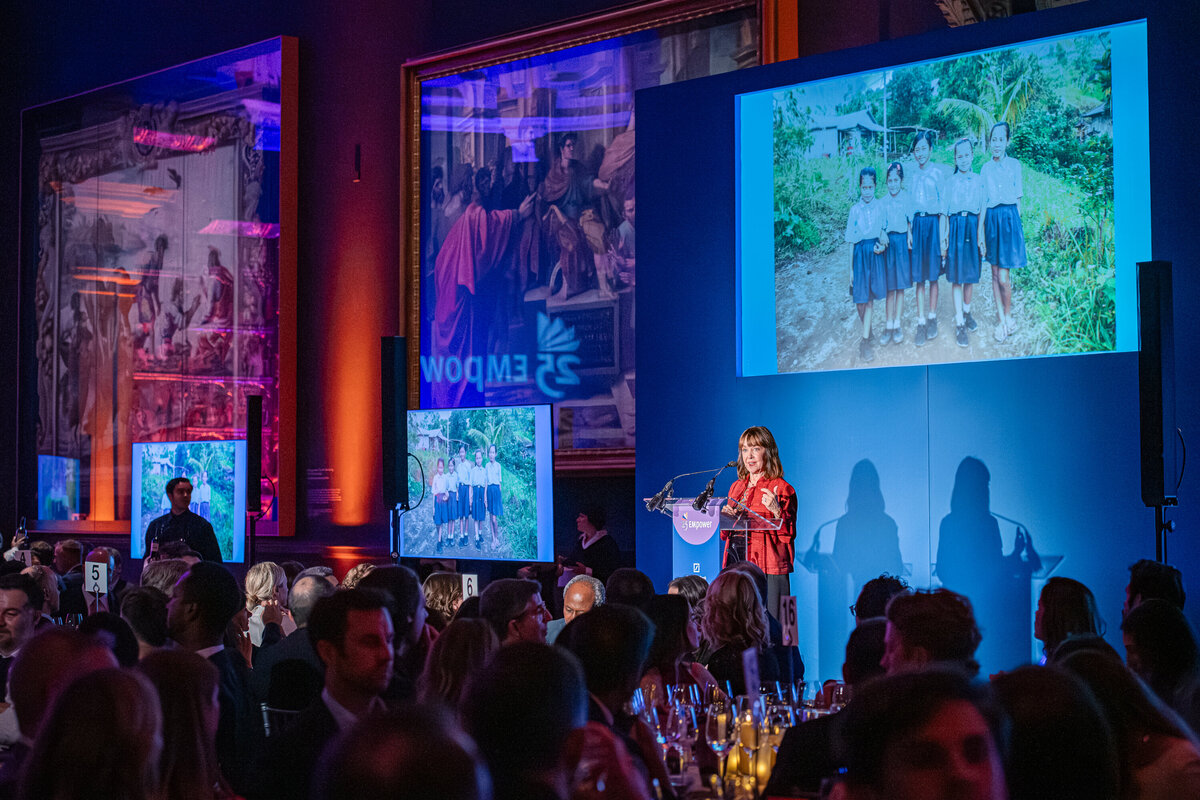 fundraiser-kensington-empower-finance-gala-deutsche-bank-v&a-marc-james-photography020