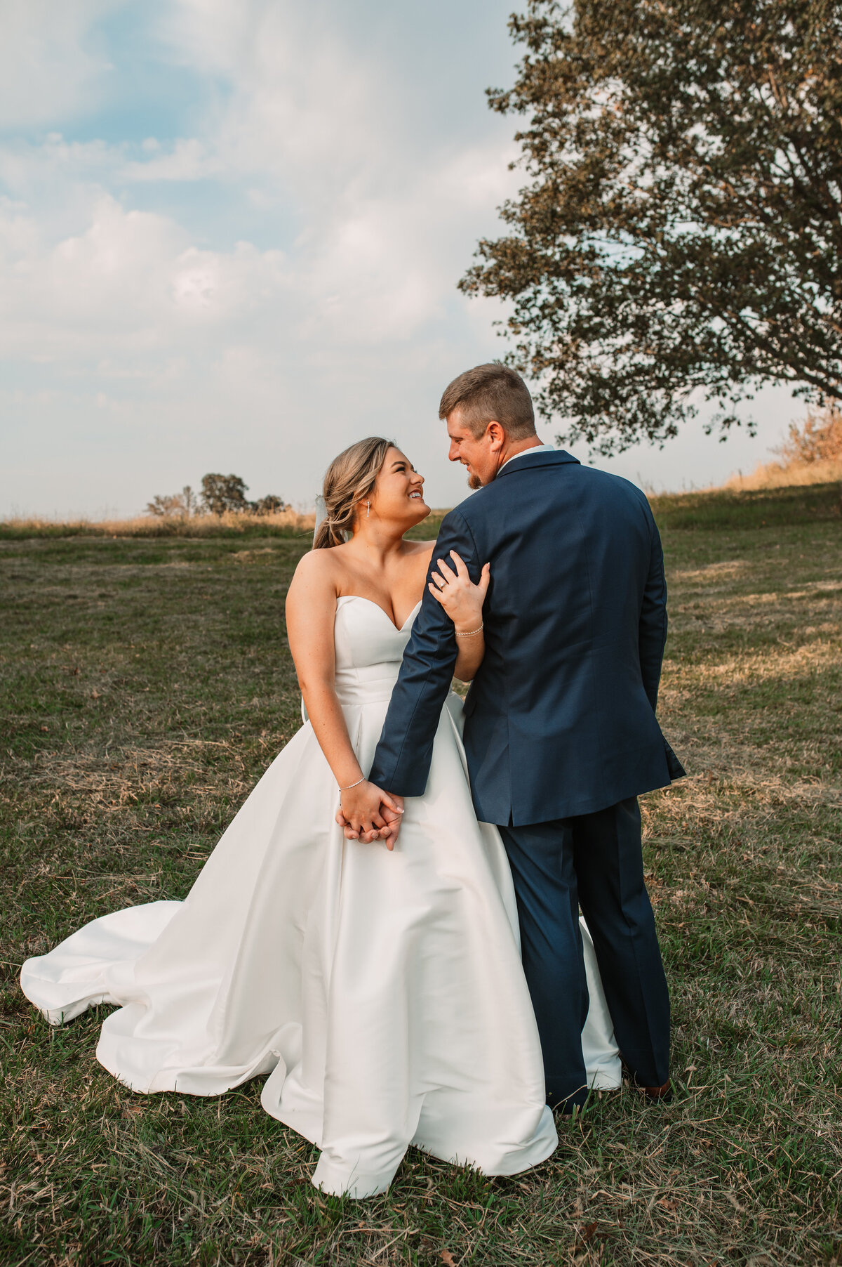 07AbigailGorskiPhotography-Sam-Ashleigh-Heiligenstein-Wedding