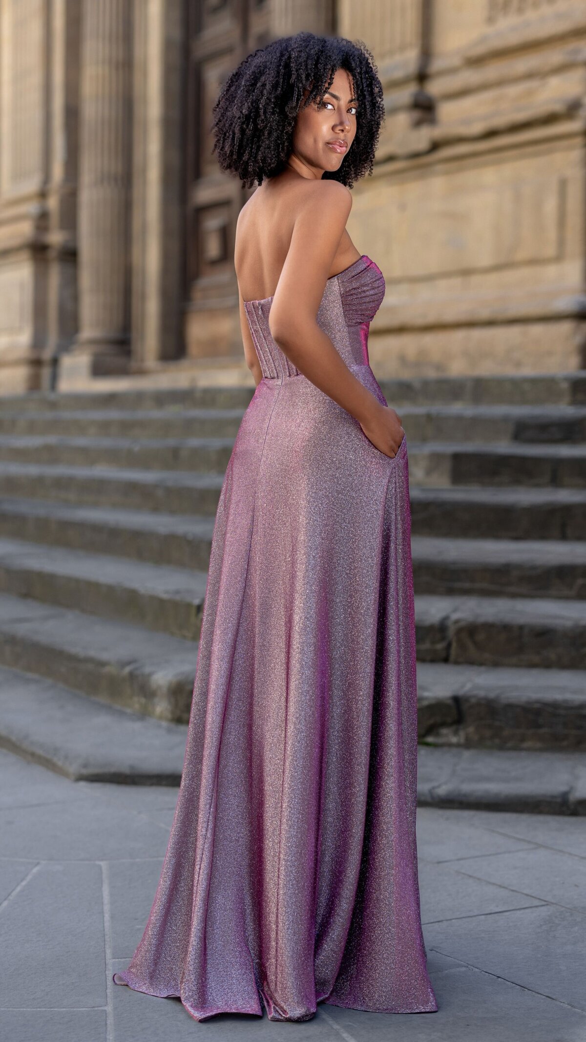 spolecenskesaty21.10.25.60