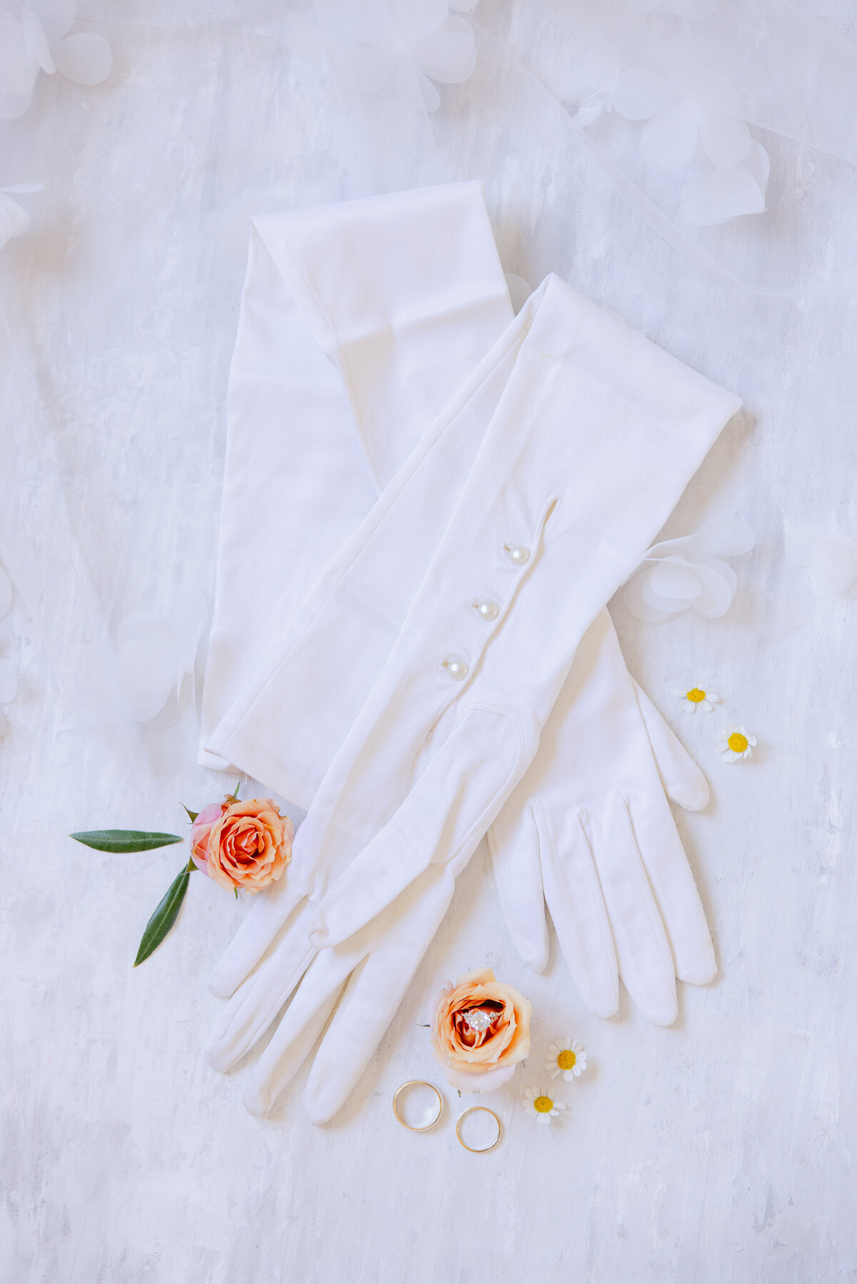 white-bridal-gloves-detail-shot-connecticut-wedding