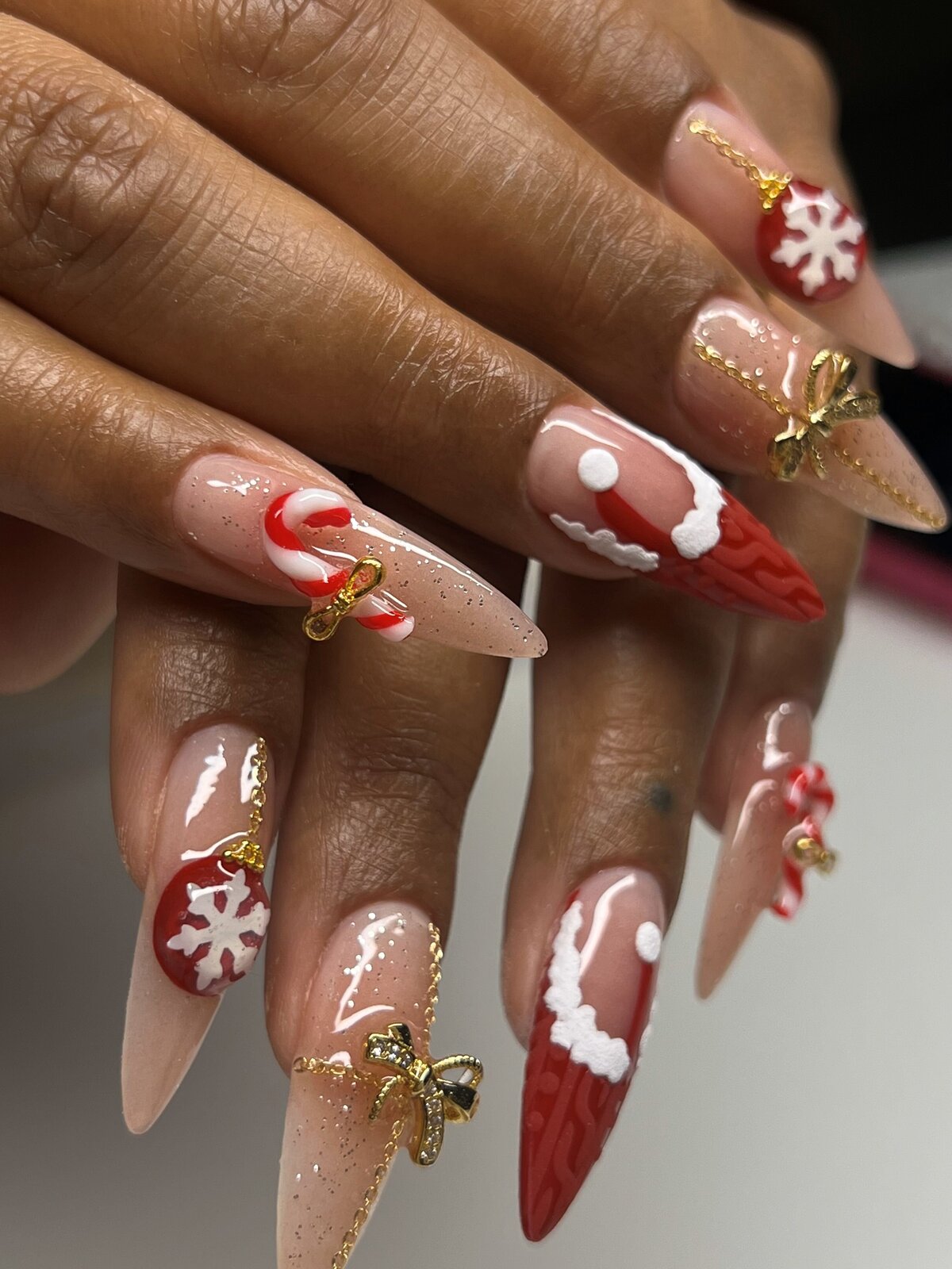 festive nails bianca