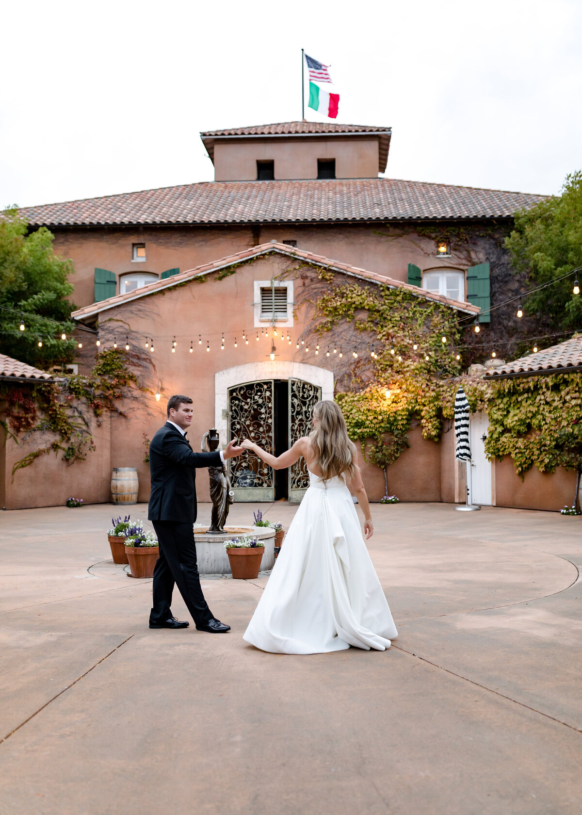 09172022_Hannah+JeremyWedding_ViansaSonomaCA_AnjaJensenPhotography-1051