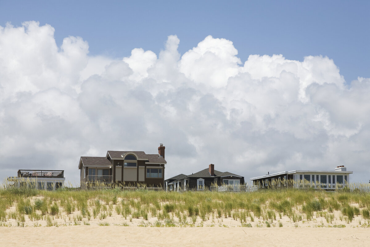 beach-homes-2023-11-27-05-20-34-utc