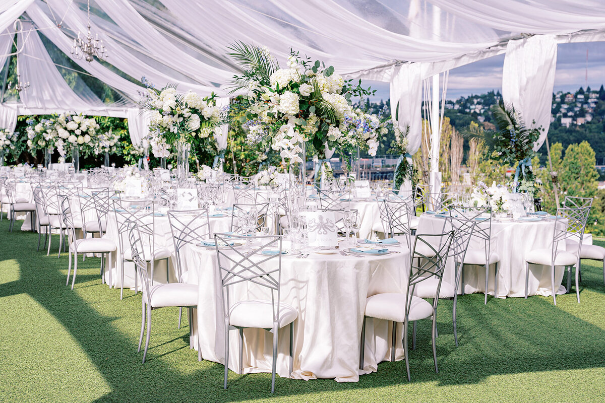 Luxurious-White-Admirals-House-Wedding-Flora-Nova-Design-Seattle-00036
