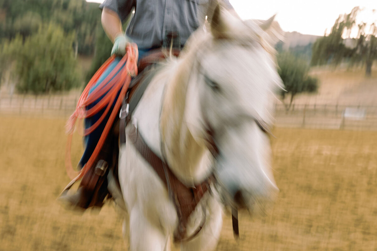 western-chic-wedding-at-alisal-ranch-4381