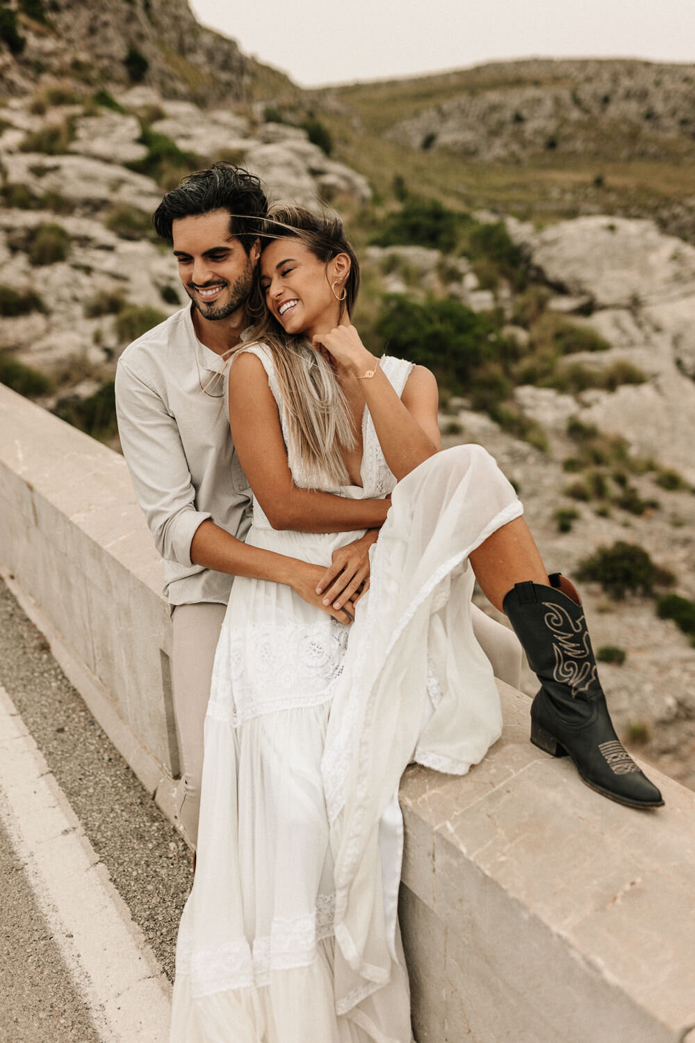 Brautpaar im Tramuntana Gebirge auf Mallorca