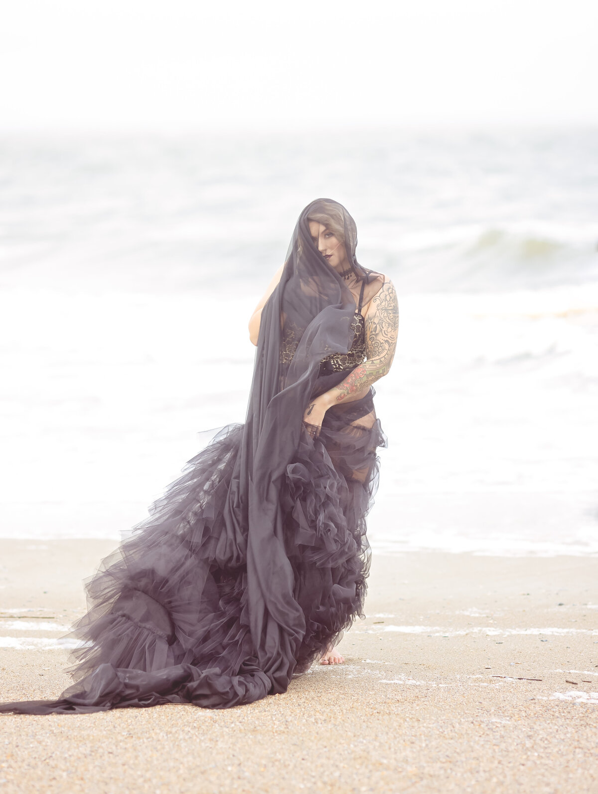savannah-glamour-classic-beach-shot-flowy-dress-01