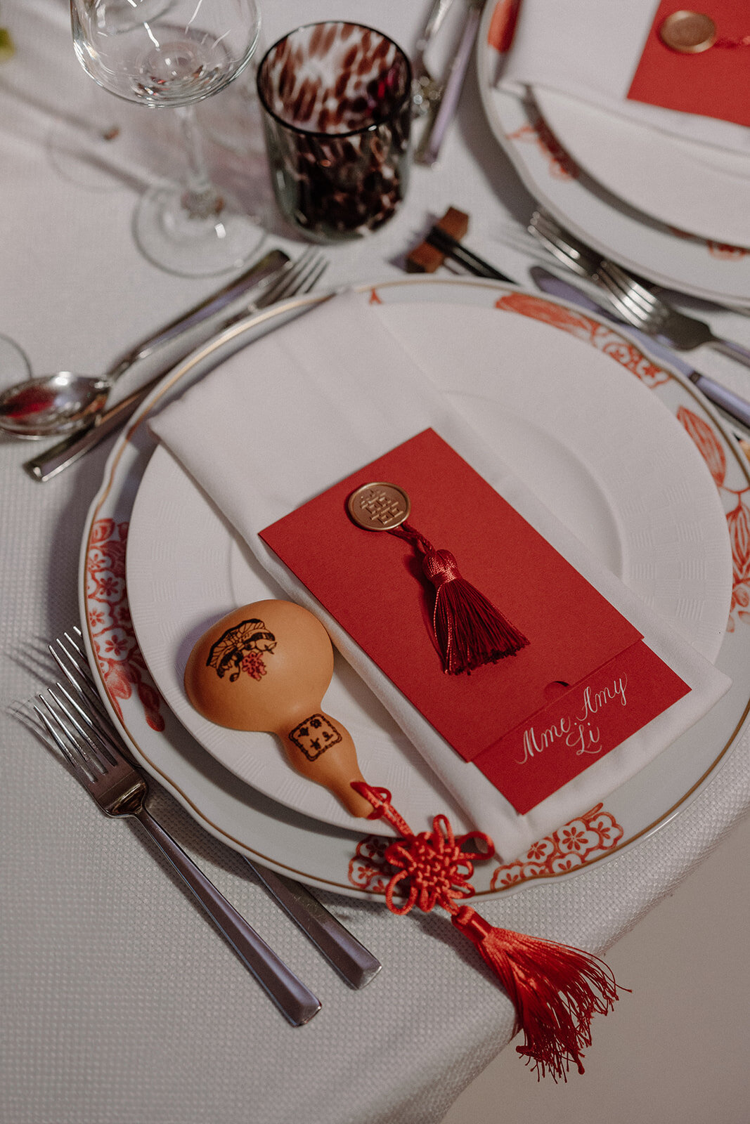 modern-chinese-wedding-tablescape