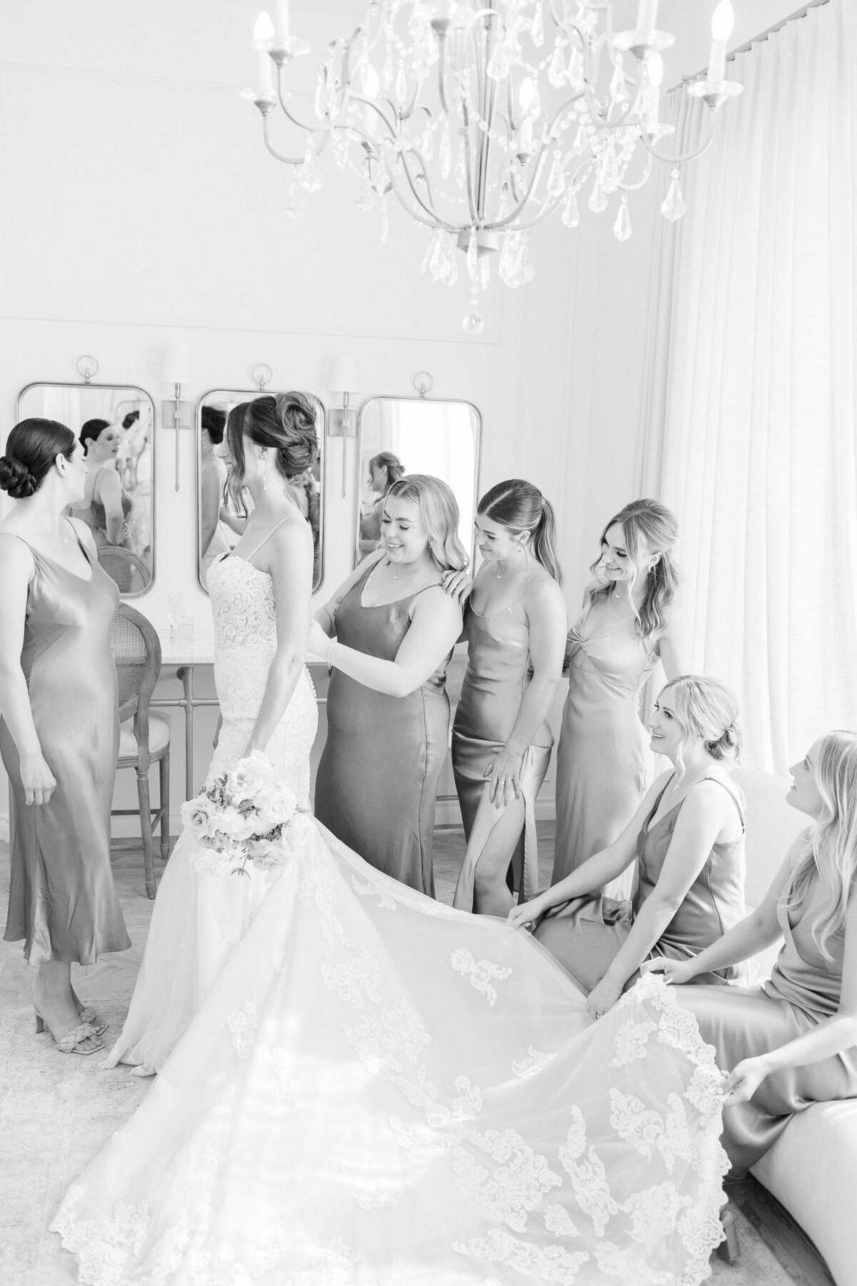 bridesmaids in bridal suite at sparrow lane