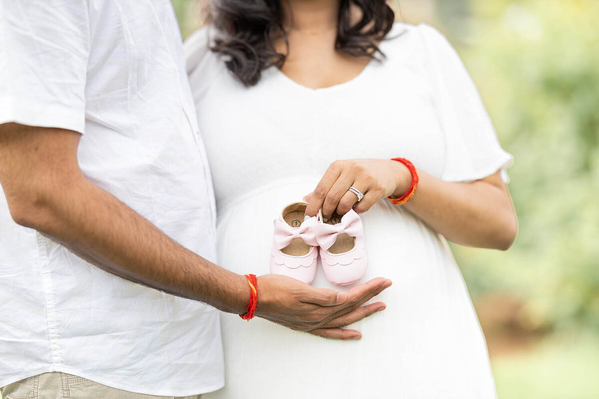 rose-garden-maternity-session-connecticut-8