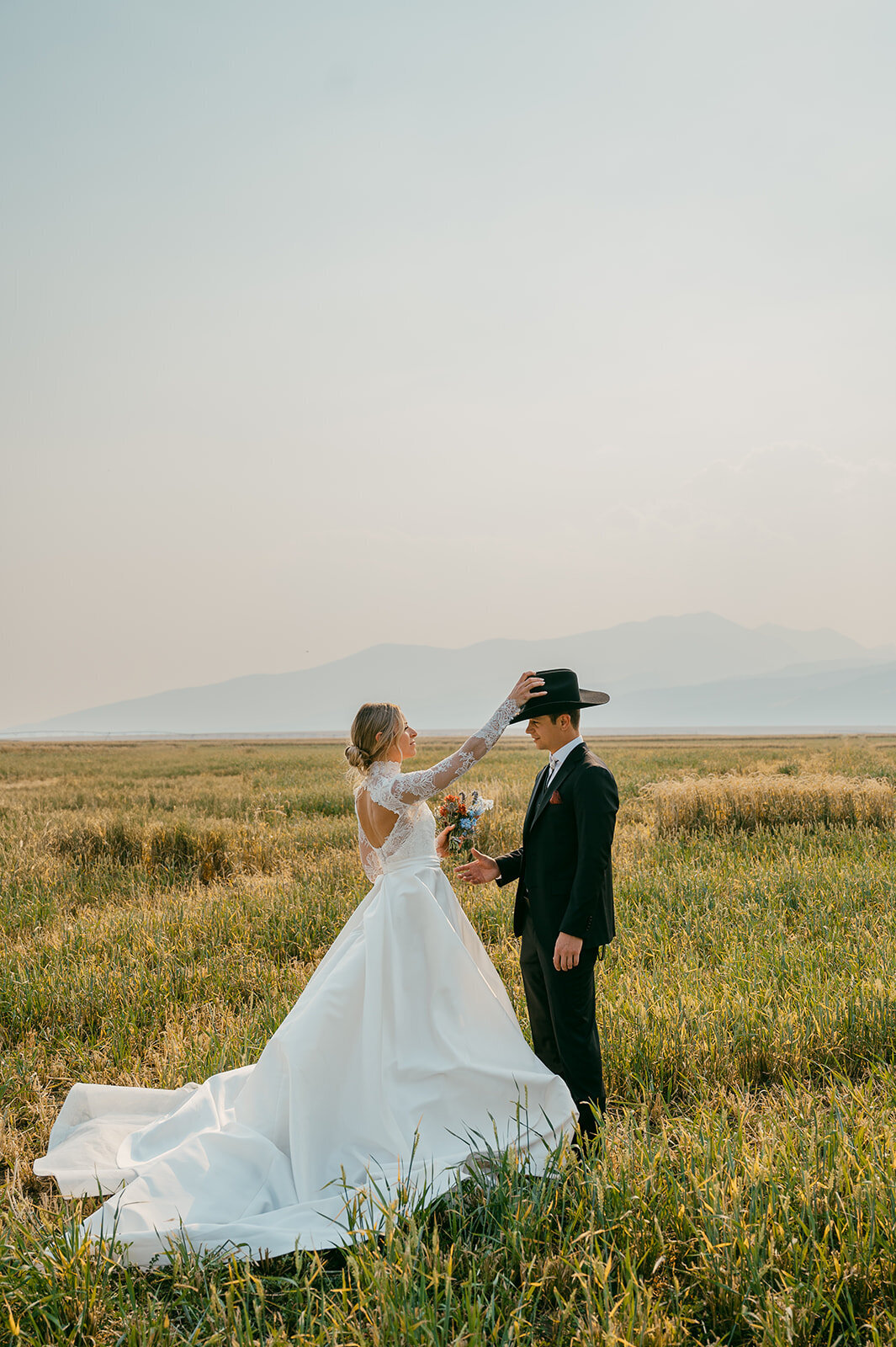presley-gray-photo-rustic-western-montana-wedding-4291