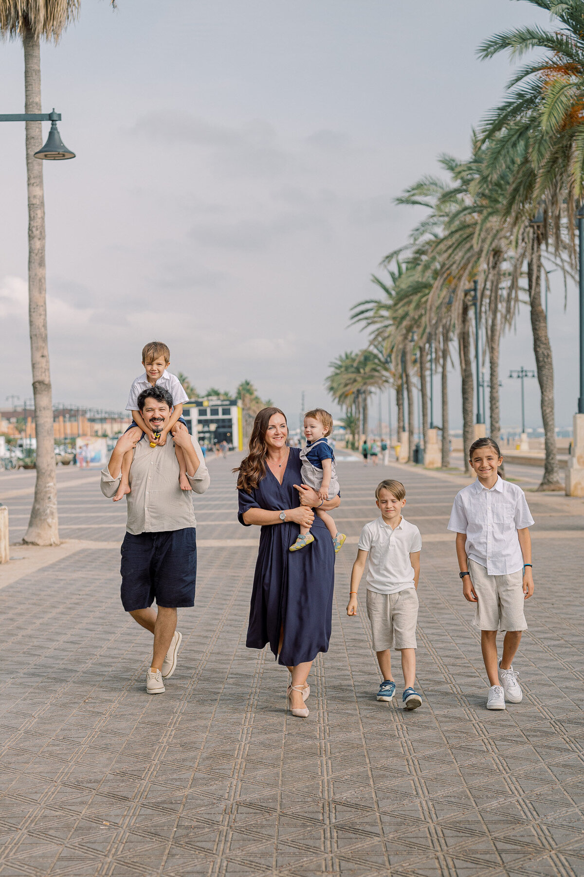 Family-Photographer-Valencia-Beach-Malvarrosa014