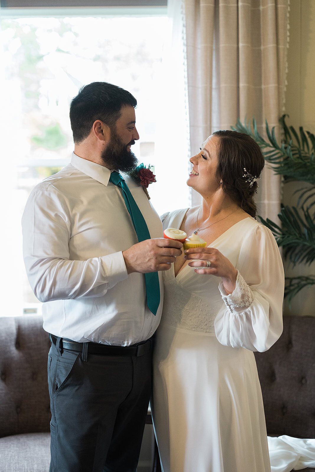 Final_Seaview Washington Elopement - Tara Nichole Photo - 2024 - Lauren and Jarrod-118