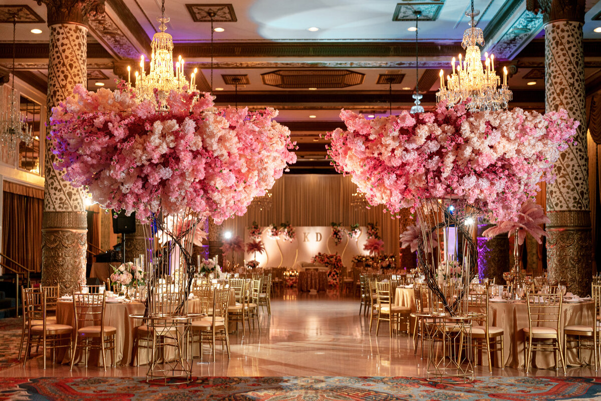 Berlez-Aspen-Avenue-Chicago-Wedding-Photographer-Windy-City-Wedding-Dance-Fulton-West-Event-Christmas-Session-131