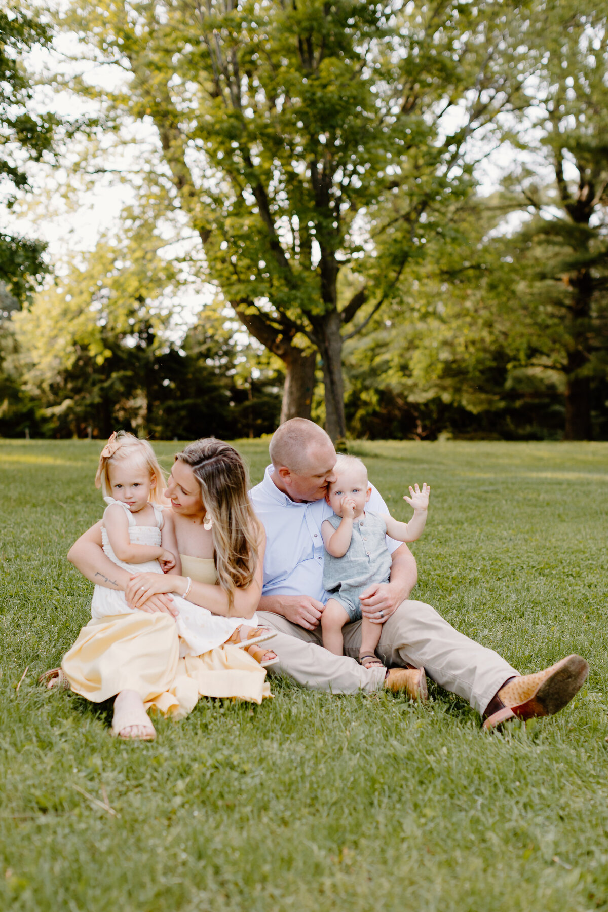 christina_ney_photography_wedding_engagement_lifestyle_photographer_dubuque_iowa_wedding_planning_assistance_adventurous_bold_laidback Family Photography59