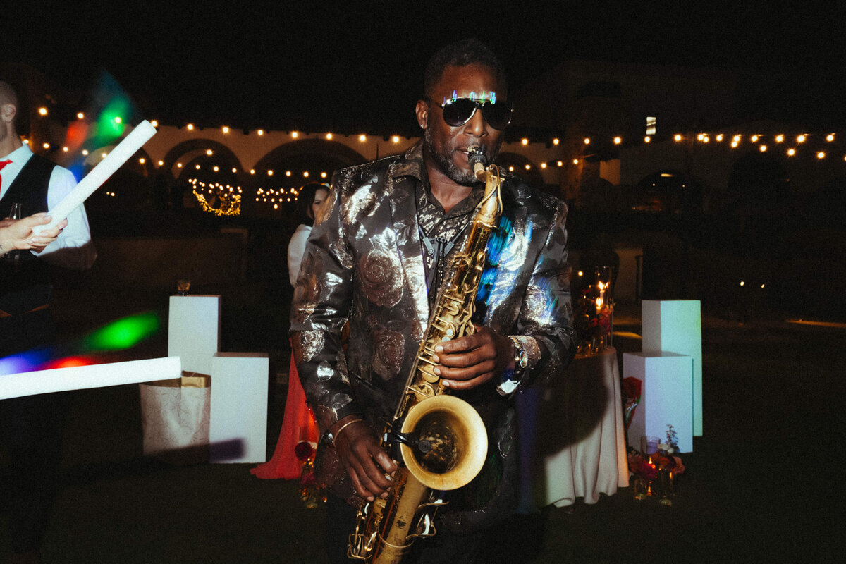 Sarah & Steven Wedding Sneak Peeks-176