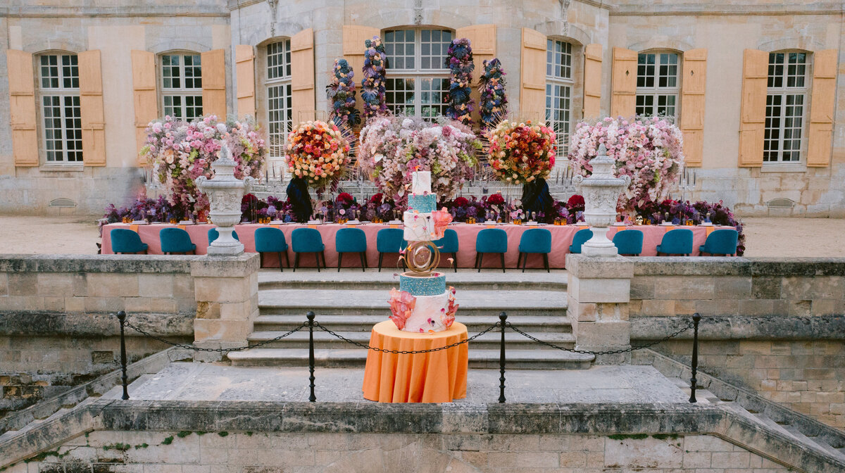 Organisatrice de Mariage Luxe Paris luxurious destination wedding planner  designer Paris castle