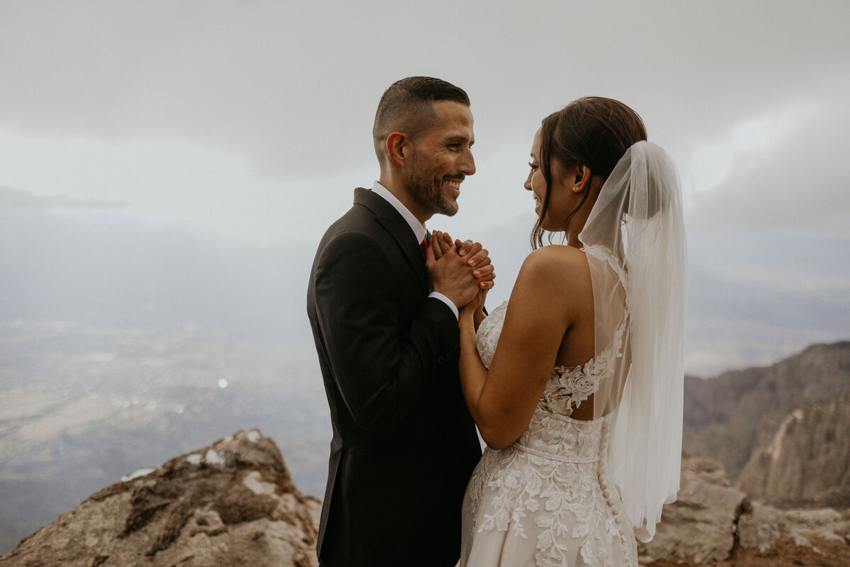 sandia-peak-tram-elopement-new-mexico-19