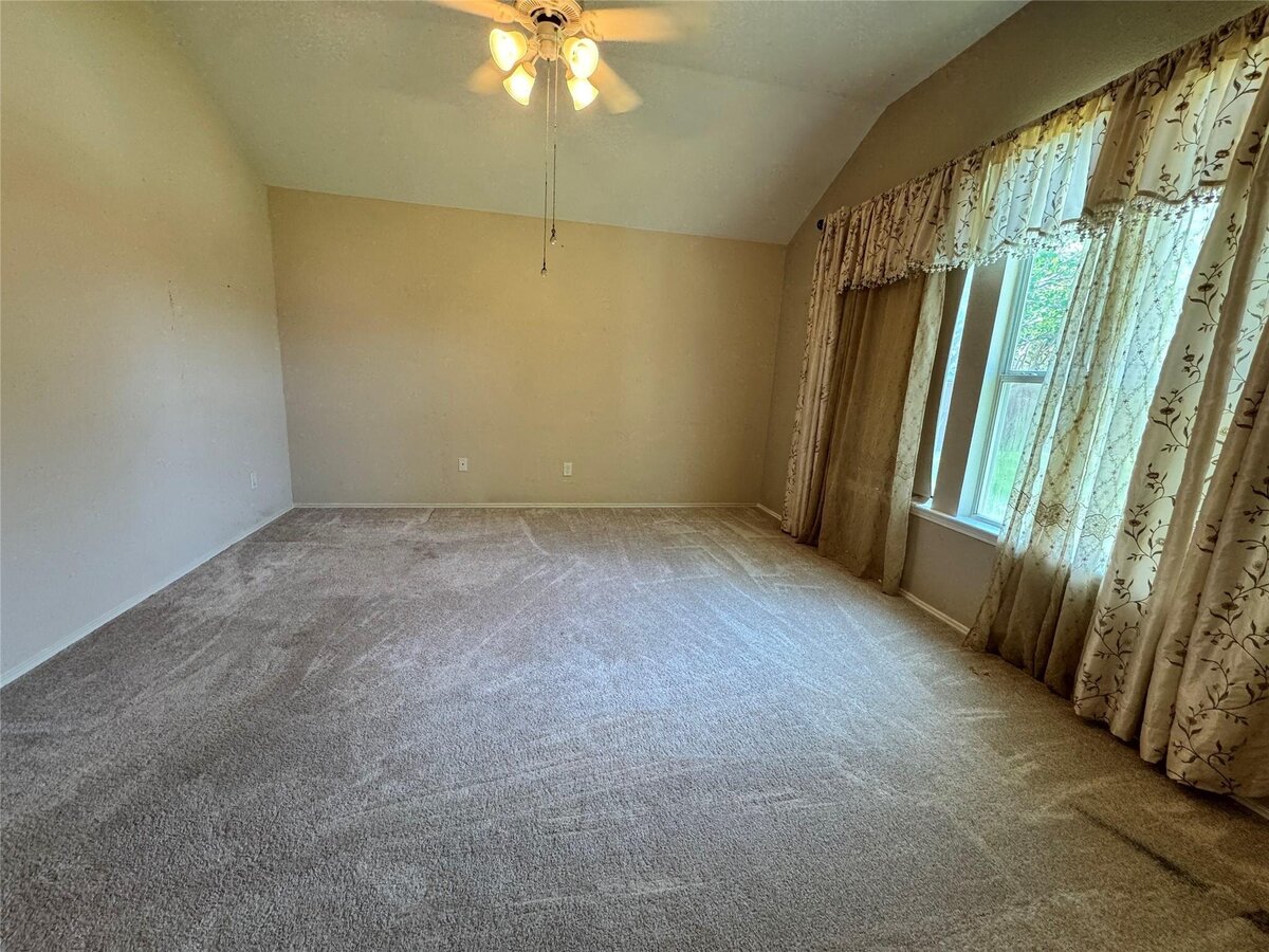 Living room, 3 bedroom home for sale in Terrell, Texas