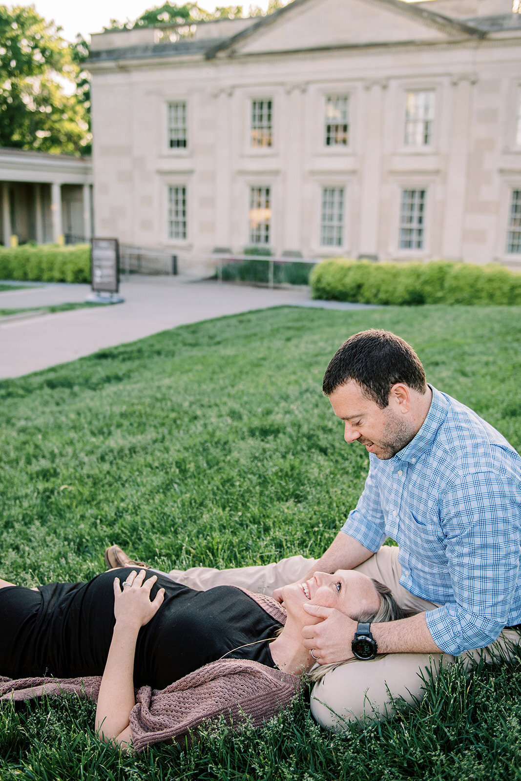 Griffis-MaternitySession-VMFA-KathrynIvyPhotography-202181