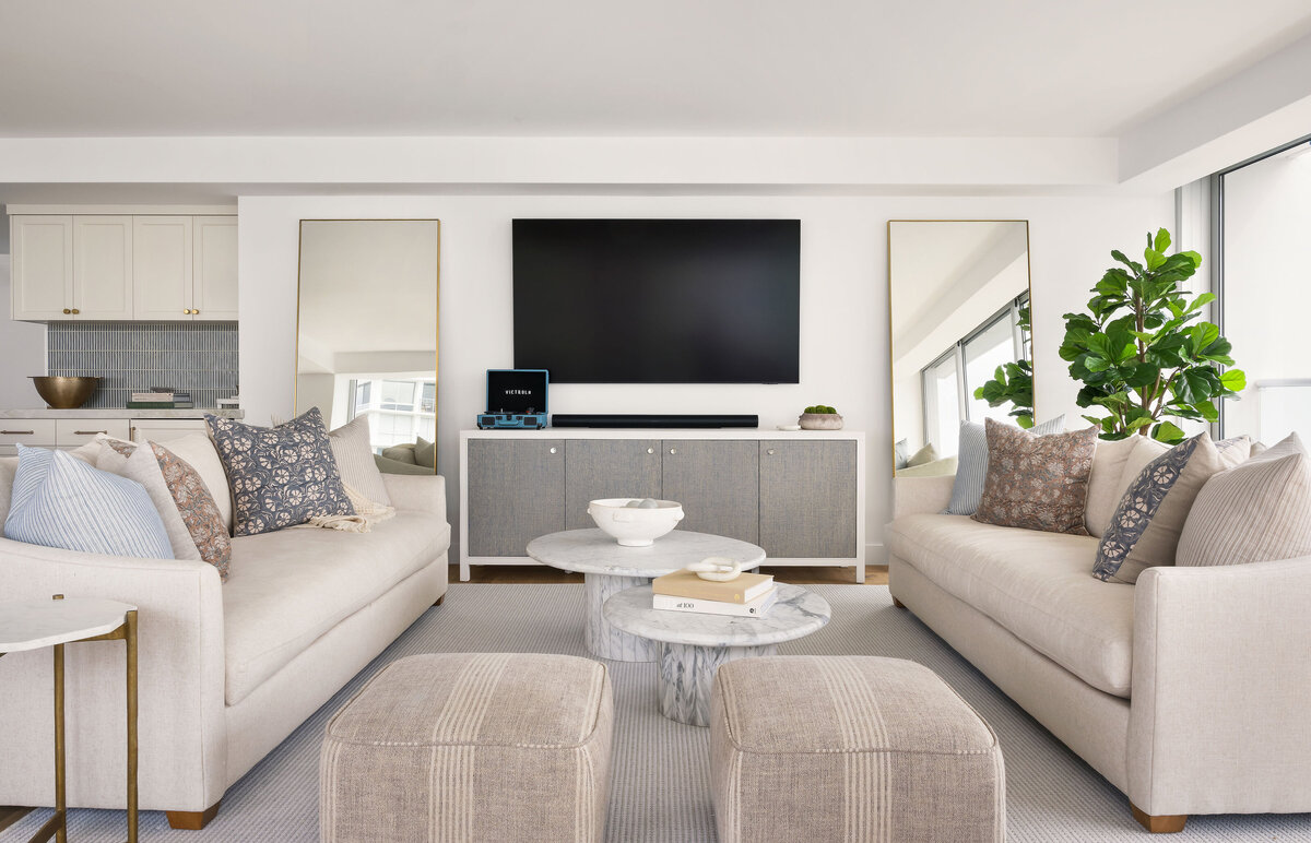 09-22-25_B56_1710AvenidaDelMundo8263