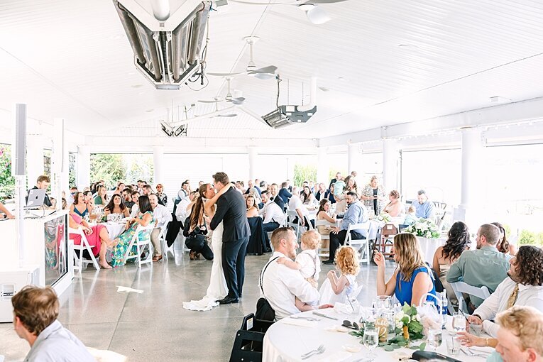 bay-pointe-inn-shelbyville-grand-rapids-michigan-wedding-photographer_0026