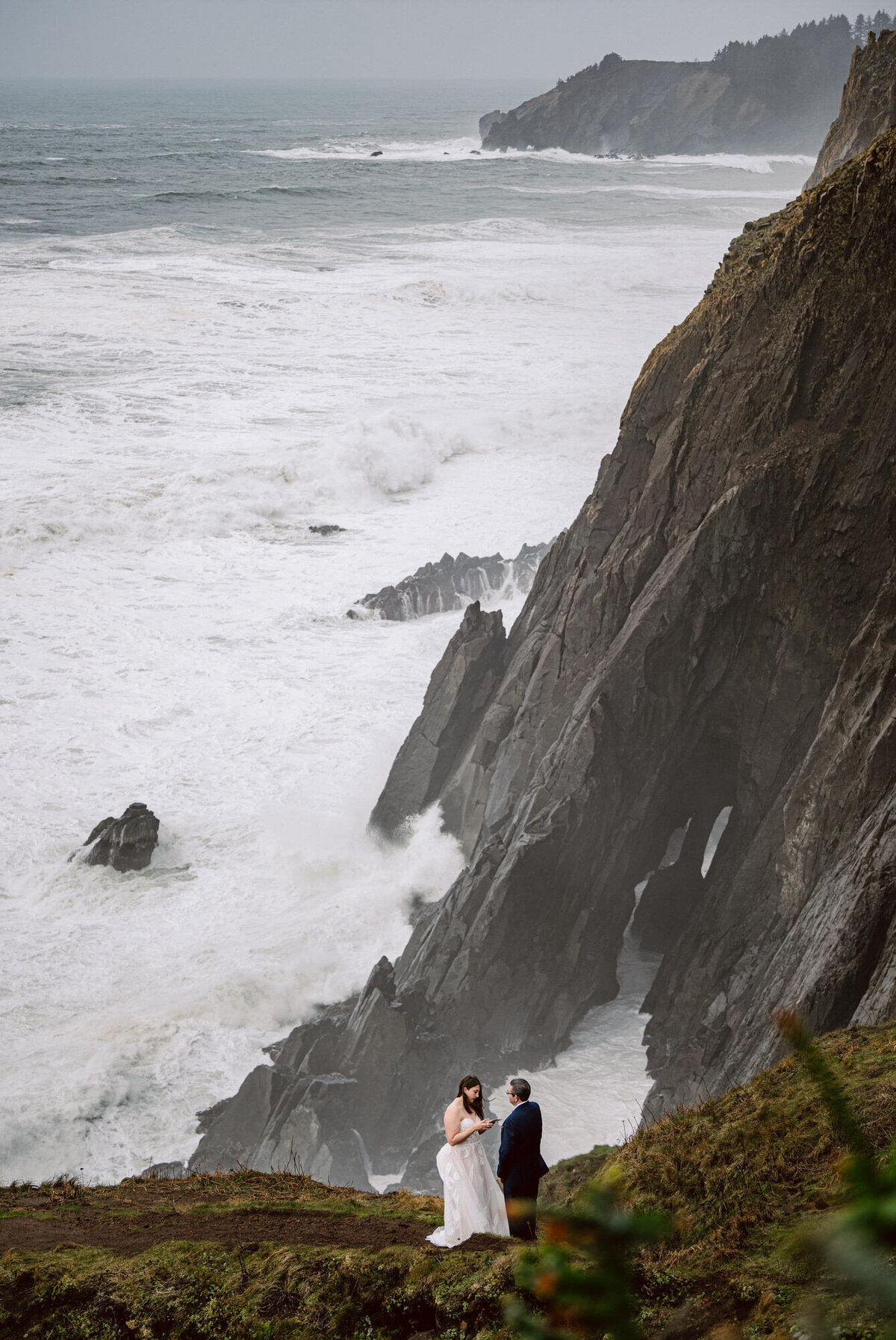 Oregon Coast Winter Elopement