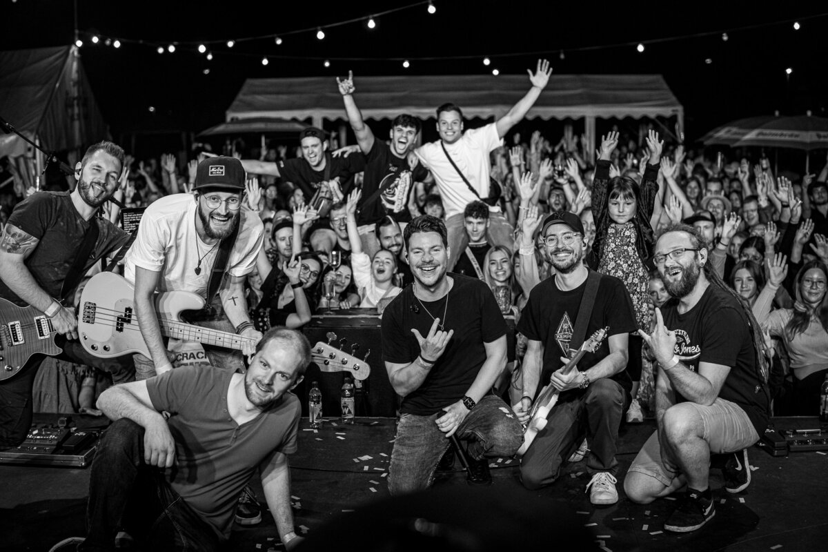 CrackedFireBand