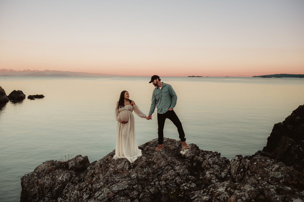 nanaimo-maternity-photography-couples-74