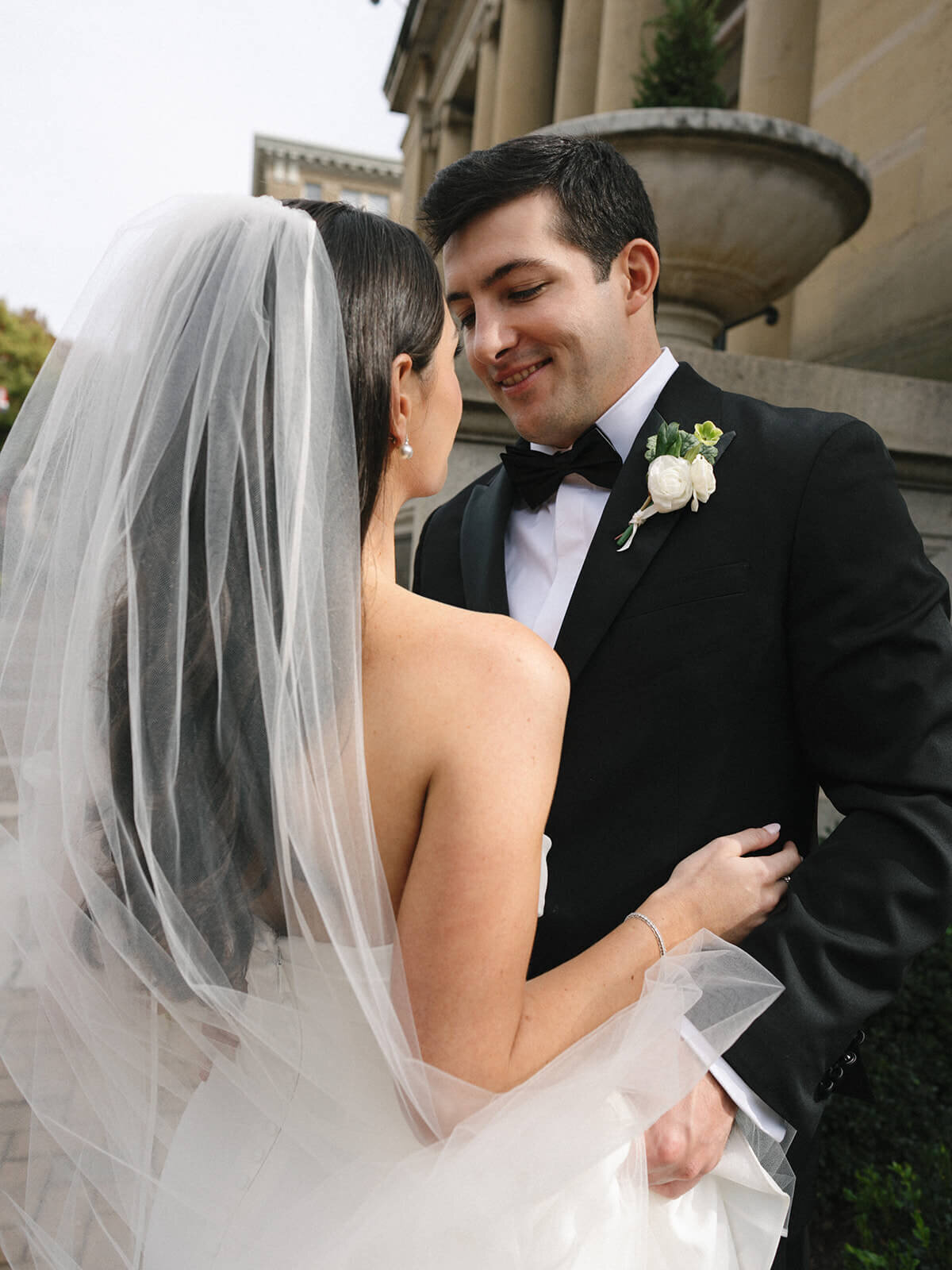 emily-drew-wedding-boutonniere-classic-springvale-floral.jpg
