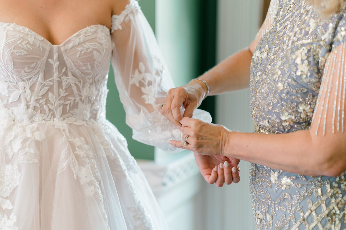 bride_mom_getting_ready_william_aiken_house_wedding_dress_sleeves_kailee_dimeglio_photography-128