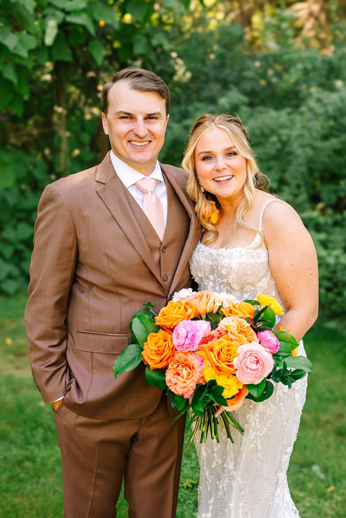 Vibrant_Palm_Springs_Inspired_Red_Barn_at_Outlook_Farm_Summer_Photography_Maine_Wedding_Photographer_0030