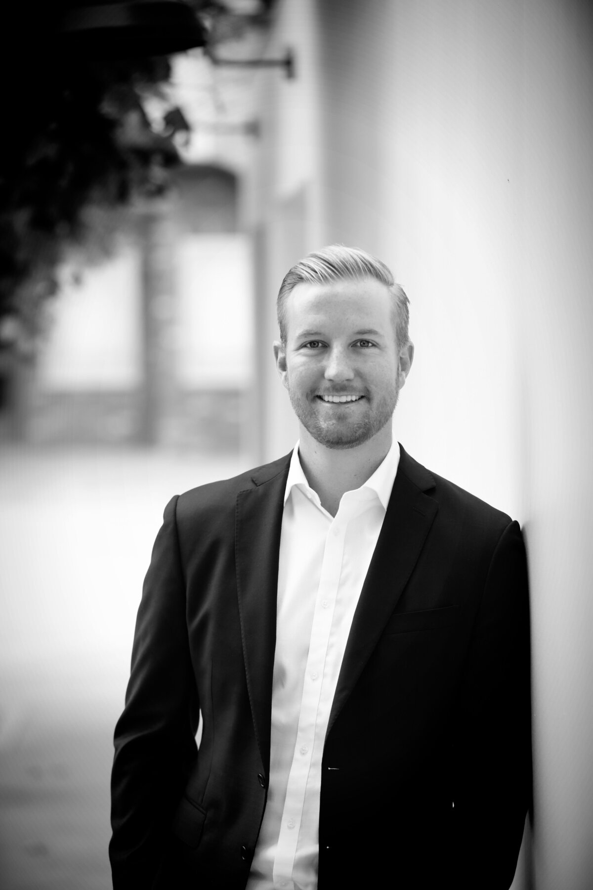 9-professional-headshot-orange-county-lauren-ford-photography.