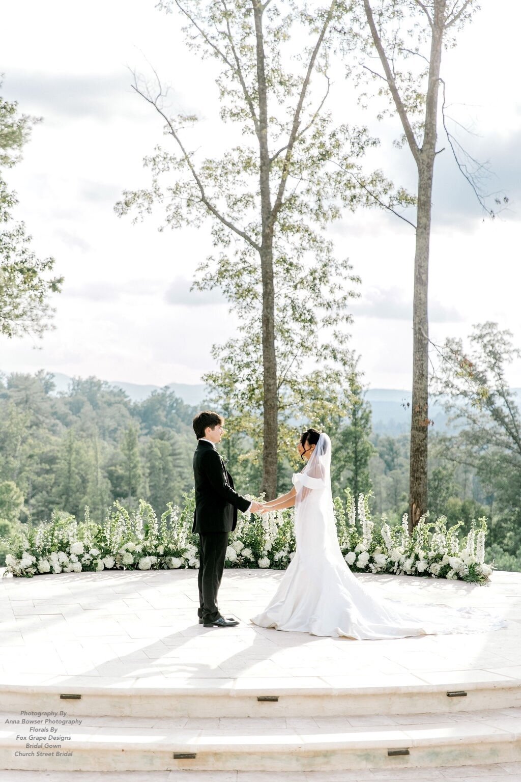 AnnaB, Bridal gown, florals credit:pleasant-vista-at-dancing-creek-283 