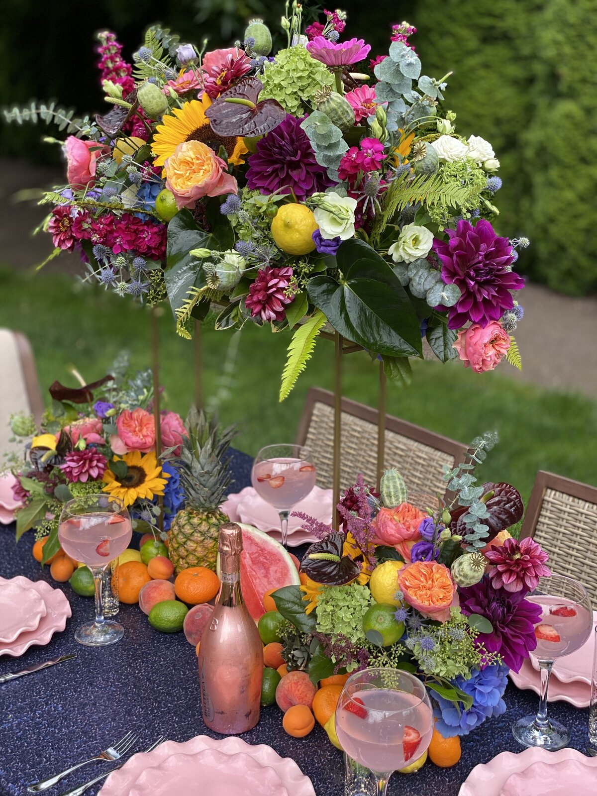 BKC4U WEDDING FLOWERS TROPICAL ELEVATED CENTERPIECE AND LOW COMPOTES