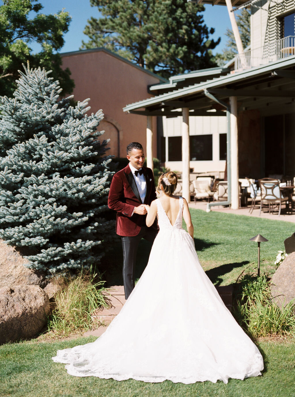 Carlos-Hernandez-Photography-Young-and-Michael-Wedding-Garden-of-the-Gods-Resort-Colorado-Springs-0230