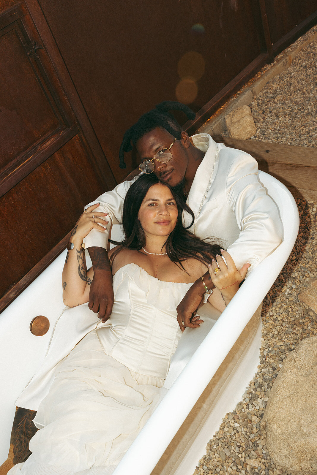 Faye-Fern-Creative-GoldenVibesPhoto-Sacred-Sands-Joshua-Tree-Wedding-Richie-James-Clara-Critchfield-Couple-29