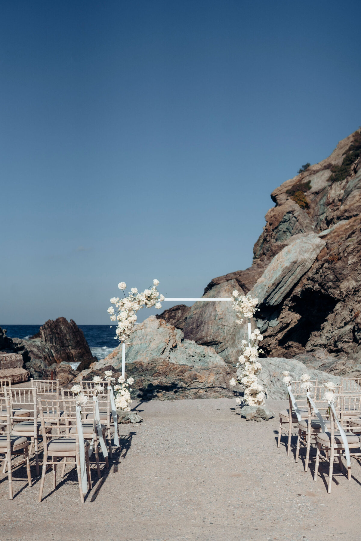 048-Cinematic-Editorial-Destination-Wedding-Skopelos-Island-Greece-Lisa-Vigliotta-Photography